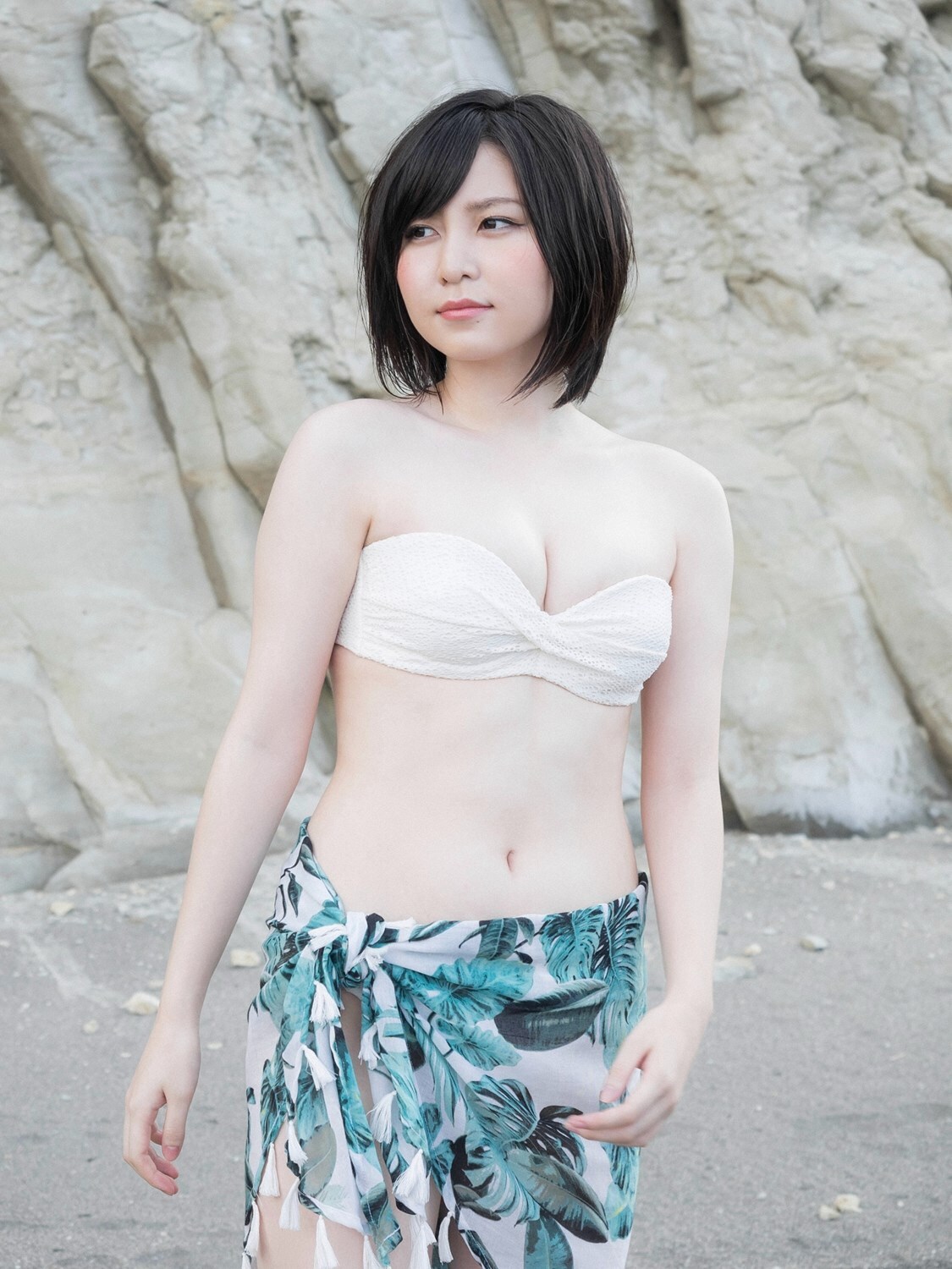 YS-Web-Vol.736 Karen Iwata 岩田華怜